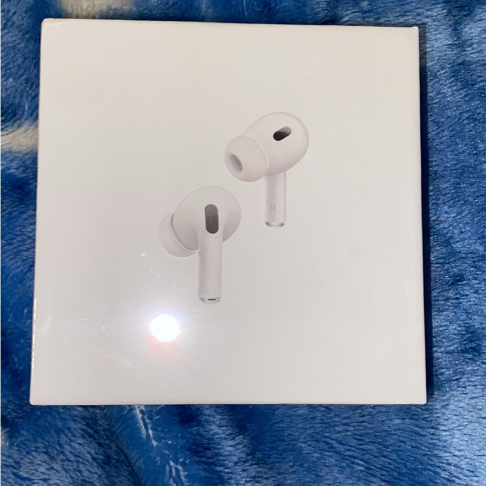 White Wireless Earbuds with Charging Case and Comfortable Fit
